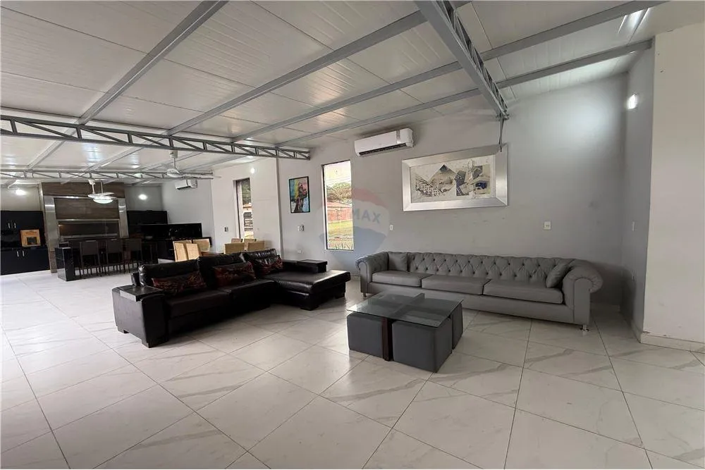VENDO CASA QUINTA EN YPANE BARRIO CERRADO — foto 2