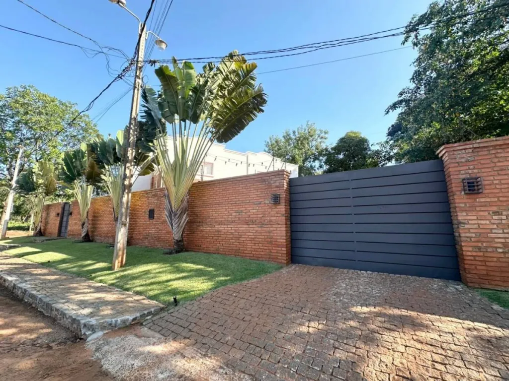 Alquilo casa full amoblada Luque Loma Merlo (Z Rakiura) — foto 3