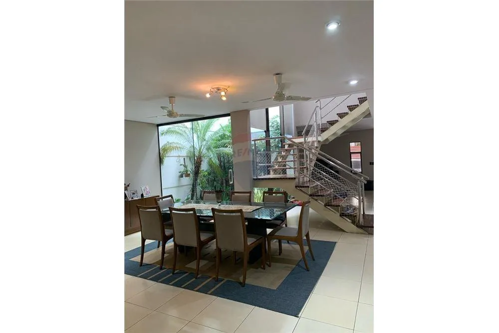 VENDO Casa en Villa Morra 4 dormitorios en Suite — foto 3