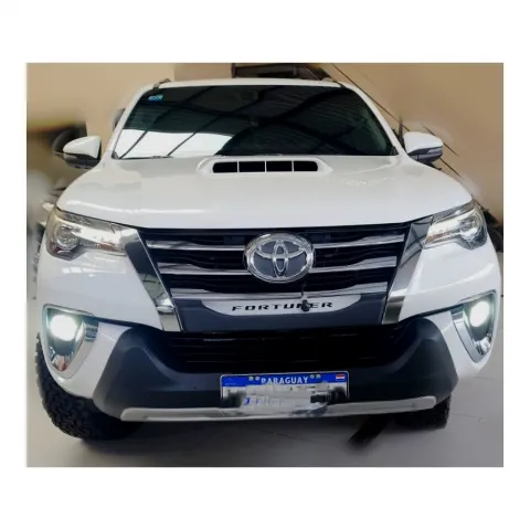 Toyota Fortuner 2017 - foto 2
