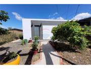 Vendo coqueta casa titulada en Barrio cerrado Quebracho Filadelfia