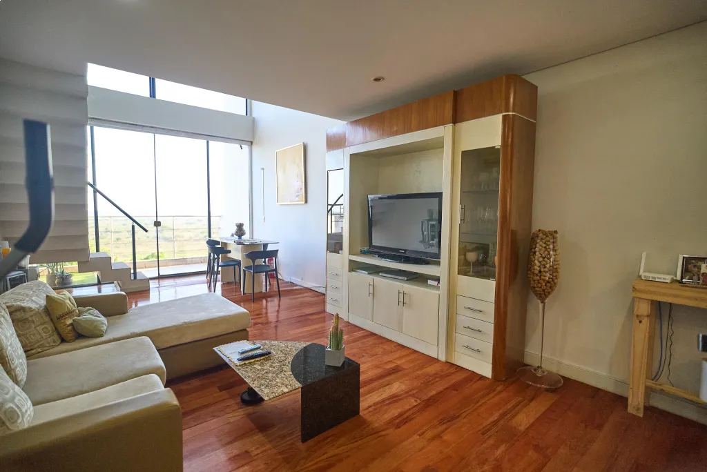 ¡EN VENTA! Loft con vista al río Edificio Macondo, Lambaré. — photo 3