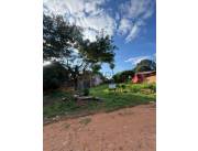 En venta terreno en zona alta sobre empedrado barrio Mbokajaty, Villa Elisa