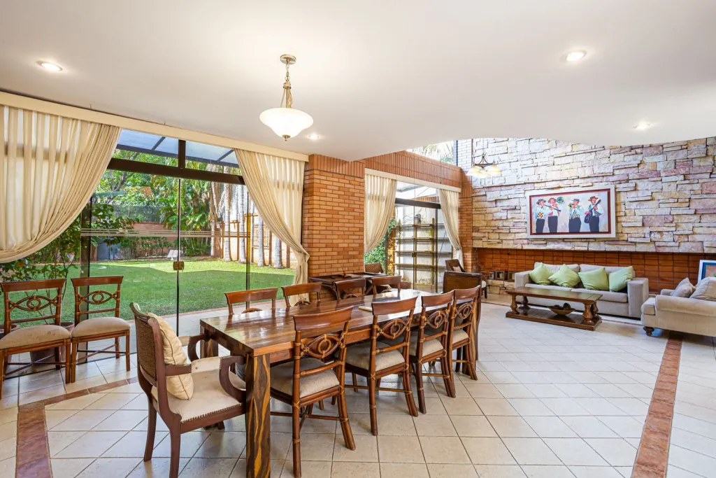 Vendo Residencia de Lujo con 5 Habitaciones en Barrio Jara — фото 3