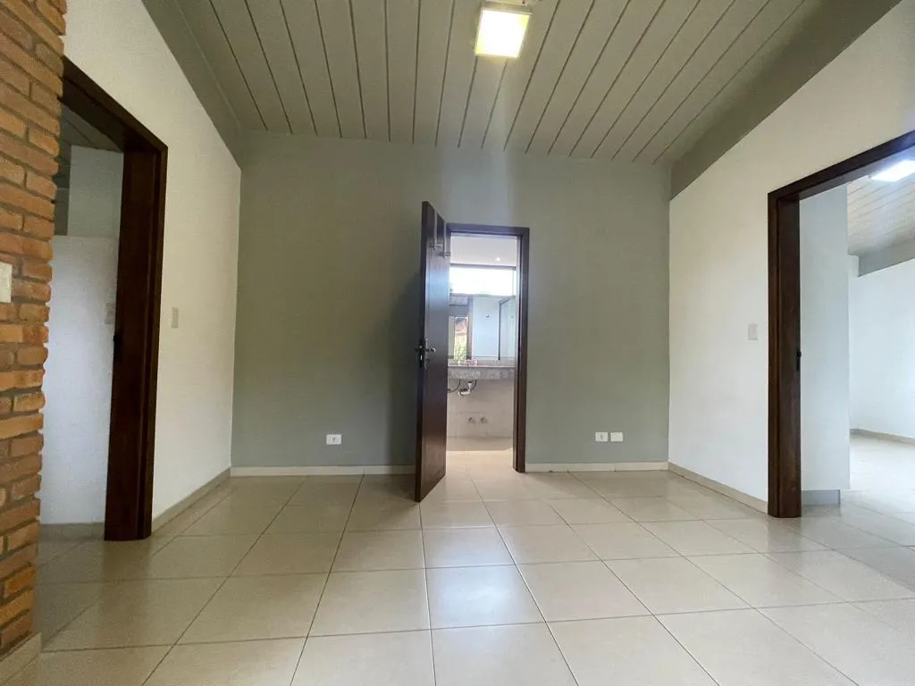 VILLA MORRA, CONDOMINIO CERRADO: 3 DORMIT, JARDÍN, PISCINA, ELEGANTE UBICACIÓN, 1.400 USD. — фото 3