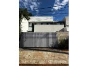 MBURUCUYA: ELEGANTE UBICACIÓN, 3 DORMIT, CONFORTABLE RECEPCIÓN, JARDÍN, PISCINA, GARAGES.