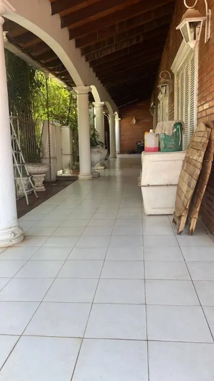 EN VENTA CASA EN ESQUINA A REMODELAR O DEMOLER A 2 CUADRAS DE 1ER PRESIDENTE — foto 2