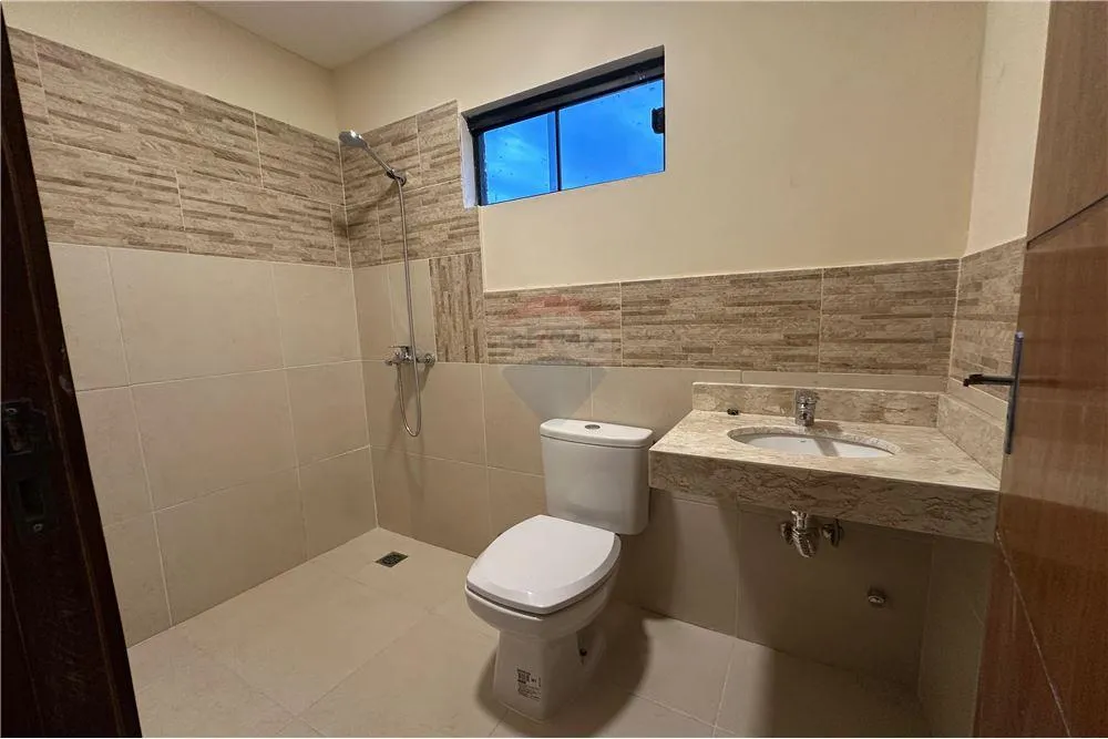 REMATO Dúplex en Luque Laurelty Zona Britez Borges 3 DORMITORIOS — foto 2