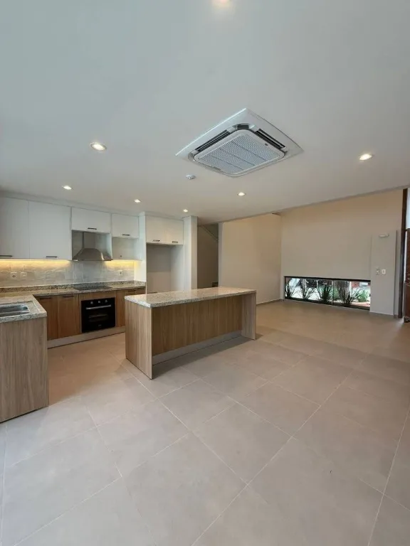 En venta hermoso duplex en condominio en Luque — foto 2