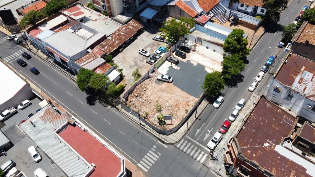Vendo Terreno de 700 m2, Av. Brasil casi Mcal. Estigarribia - CLLA7053558 — foto 3