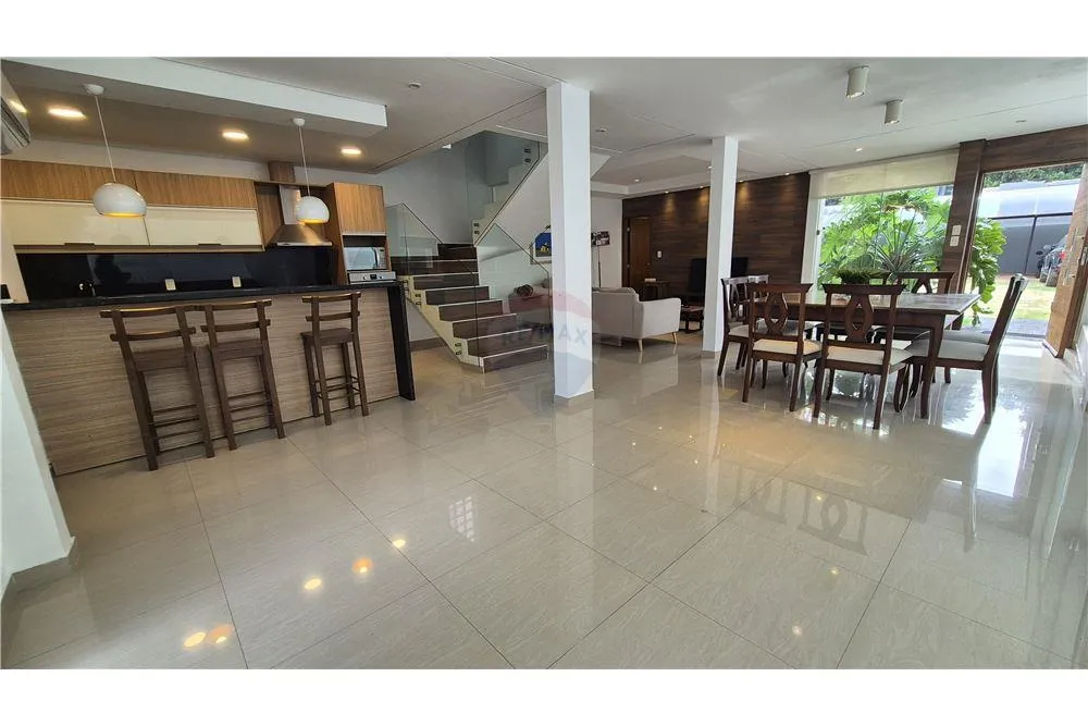 ALQUILO DUPLEX EN CONDOMINIO TOTALMENTE AMOBLADO ZONA YACHT Y GOLF CLUB PARAGUAYO — photo 2