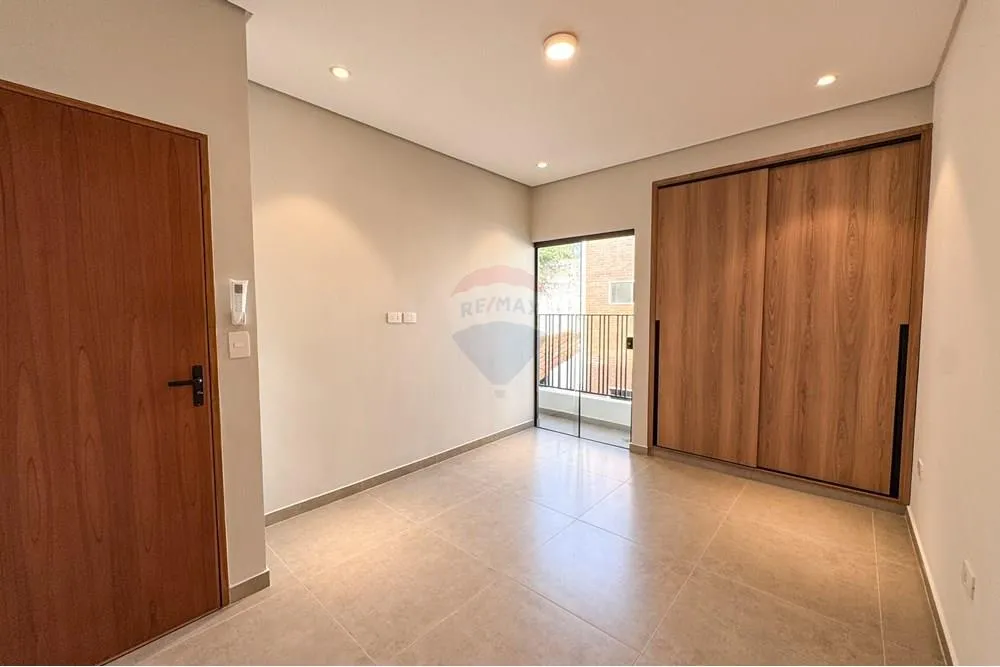 VENDO CASA PAREADA DE 3 SUITES EN RECOLETA — foto 2