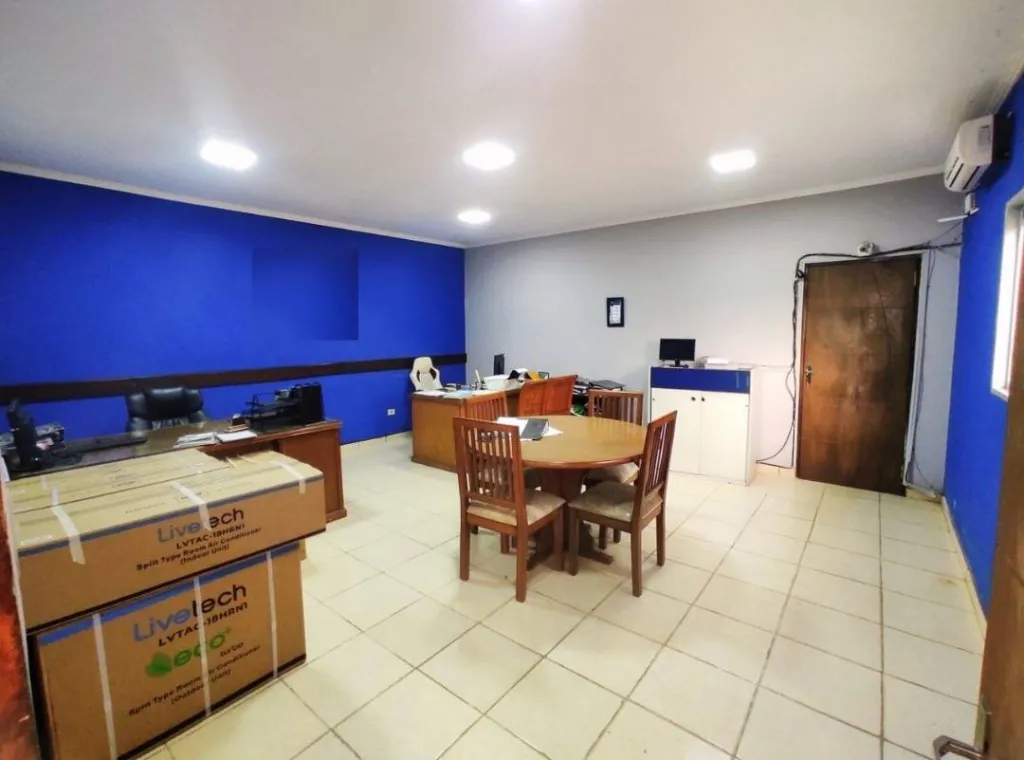 EN VENTA IMPONENTE TINGLADO DEPÓSITO CON OFICINAS EN LUQUE (3.200 M2) — foto 2