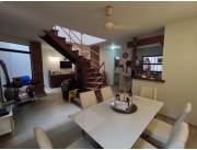 Vendo casa de 3 dormitorios en suite en Barrio Jara