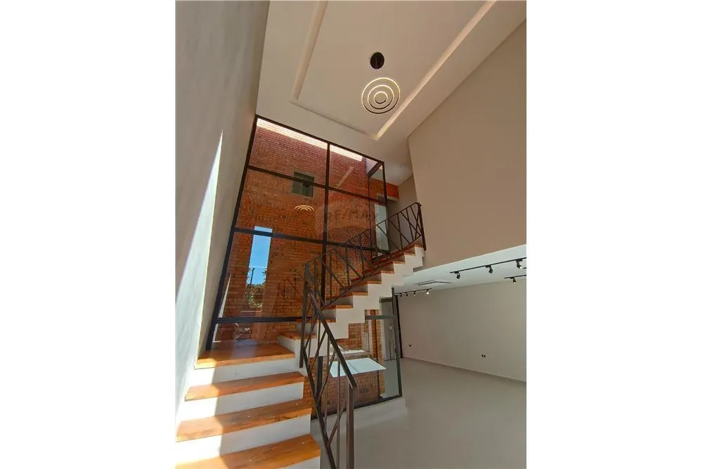 Dúplex en Alquiler en Fernando de la Mora – Zona Sur con Excelente Ubicación — foto 3