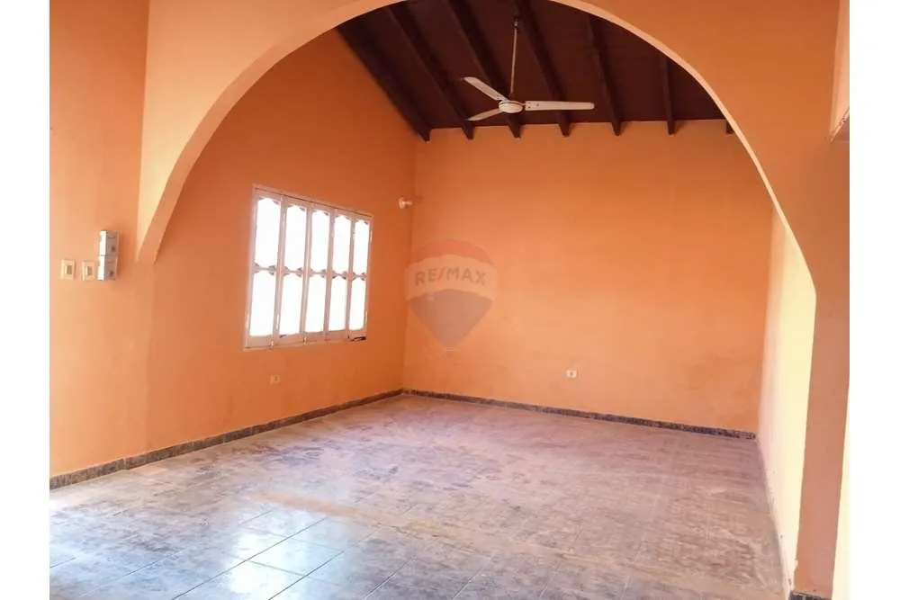 Alquiler de Casa en San Lorenzo, Barrio Anahí - Excelente Ubicación — фото 3