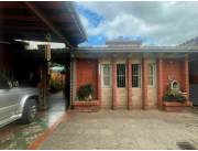 VENDO CASA EN BARRIO SAN ISIDRO LAMBARE