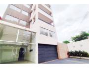 ALQUILO edificio de 5 niveles en zona Shopping del Sol