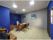 EN VENTA IMPONENTE TINGLADO / DEPÓSITO CON OFICINAS EN LUQUE