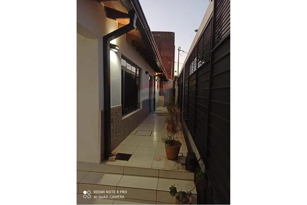 VENDO EDIFICIO CON CASA Y RENTA ACTIVA EN FERNANDO NORTE — foto 3