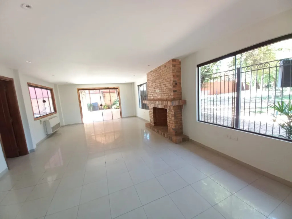 ALQUILO HERMOSA CASA EN FERNANDO DE LA MORA NORTE ZONA ROYAL PLAZA COD 2086 — foto 3