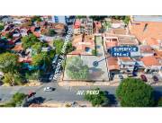 VENDO AMPLIO TERRENO 994 M2 EN ESQUINA SOBRE AVDA PERU 30 MTRS DE FRENTE C/T.S.MONGELOS