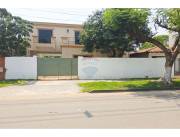 VENDO AMPLIA CASA DE 2 PLANTAS ZONA GOETHE A 1 CUADRA DE AVIADORES DEL CHACO Y MINS DELSOL