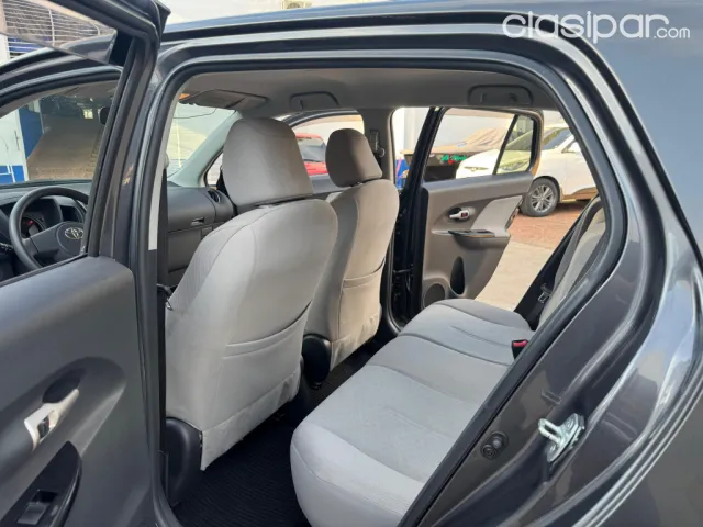 Toyota New Ist 2007 — foto 8