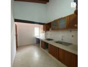 Casa de tres dormitorios Mariano Roque Alonso