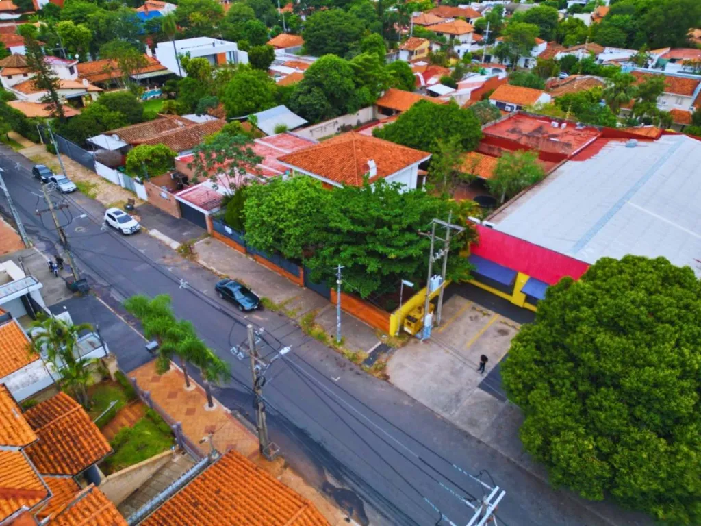 VENDO AMPLIO TERRENO EN BARRIO SAN CRISTÓBAL — foto 2