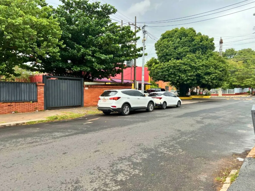VENDO AMPLIO TERRENO EN BARRIO SAN CRISTÓBAL — foto 3