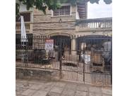 Vendo casa en Barrio Mburucuya a metros del Centro Paraguayo Japonés.