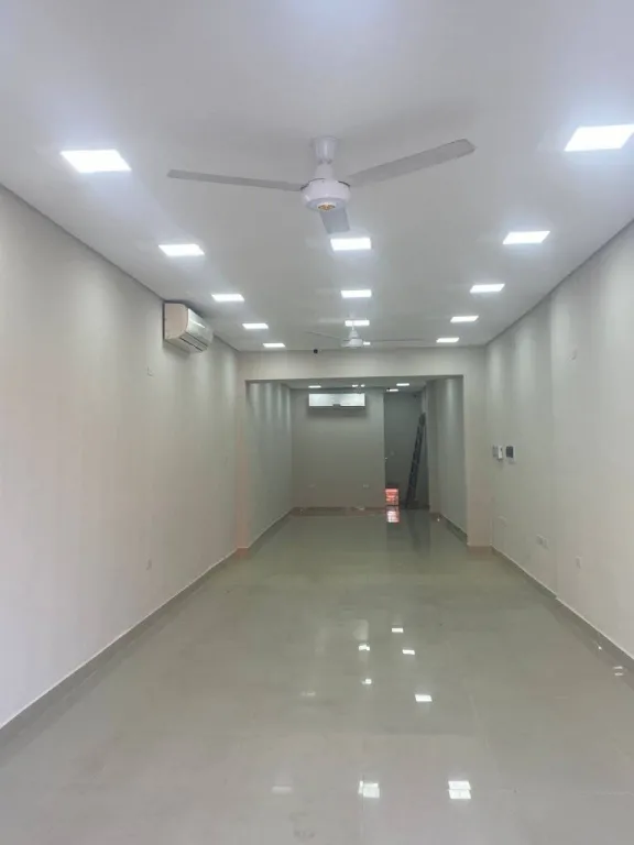 En Alquiler Local Comercial en Luque ID 35856 — photo 2