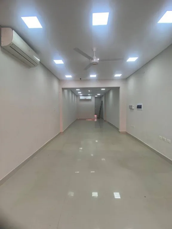 En Alquiler Local Comercial en Luque ID 35856 — photo 3