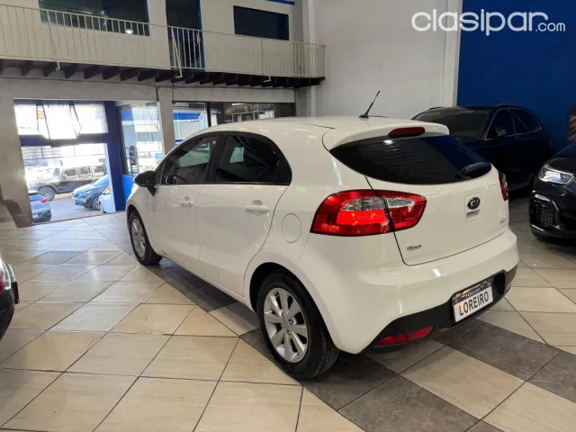 Kia Rio 2014 — foto 6