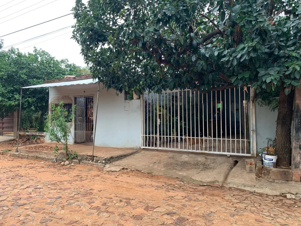 VENDO CASA EN LUQUE - LAURELTY - B. BORGES — foto 2