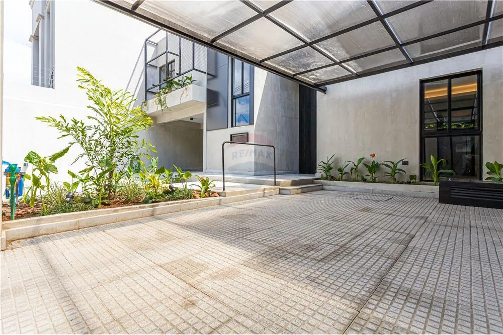 En Venta Residencia Premium en Mburucuyá — foto 2