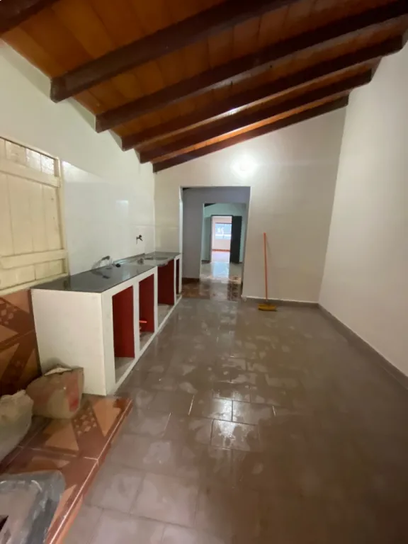 Vendo hermosa casa en zona céntrica de Guarambaré — foto 3