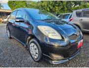 HERMOSO TOYOTA NEW VITZ REC. IMPORT. 2010 MOTOR VVT-I 1.3 NEGRO AUTOMATICO CON GARANTIA