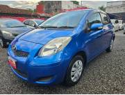 HERMOSO TOYOTA NEW VITZ REC. IMPORT. AZUL 2010 REAL MOTOR VVTI 1.3. SUPER ECONOM. AUTOMAT.