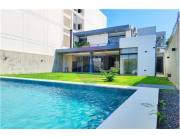 Casa en Venta en Central Fernando De La Mora Laguna Grande Cerro Cora entre Cor Cerro Cora