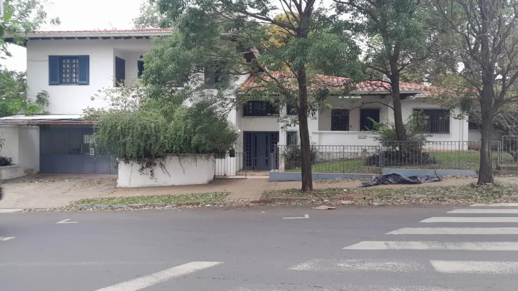 VENDO RESIDENCIA - PARAGUAY - ASUNCION - BARRIO MBURICAO — foto 2