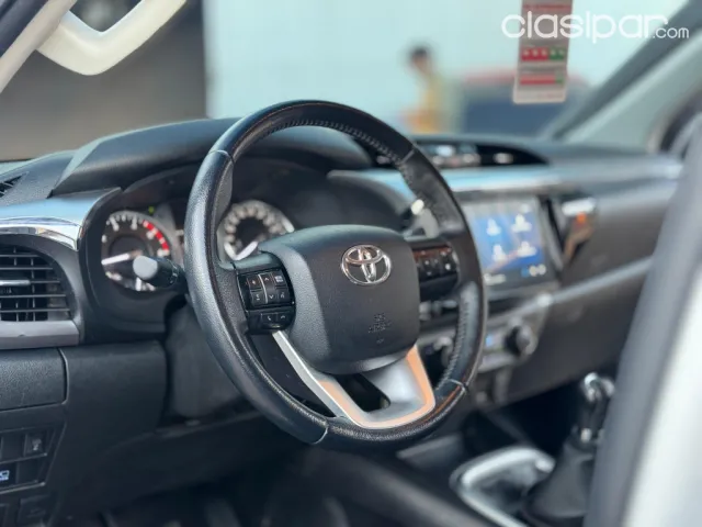 Toyota Hilux 2023 — foto 3