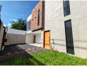 VENDO DÚPLEX EN LAMBARÉ!!