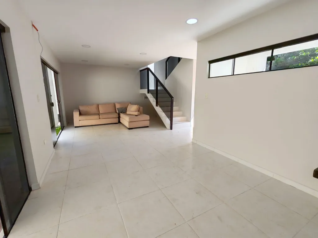 VENDO DÚPLEX EN LAMBARÉ!! — foto 2