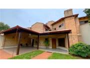 Casa a la venta en zona residencial de Fdo de la Mora Zona Norte- Ingavi