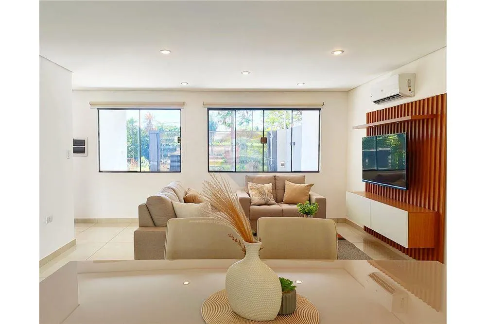 AMPLIO Y MODERNO DÚPLEX A ESTRENAR EN LOMA MERLO-LUQUE — foto 2