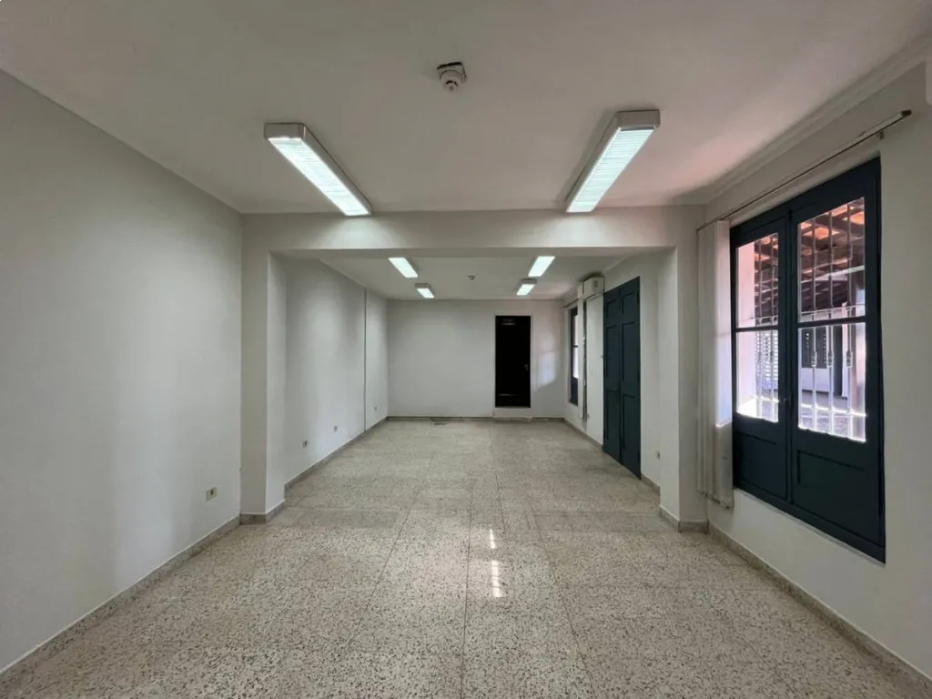 ALQUILO CASONA PARA OFICINA EN EL CENTRO — foto 2