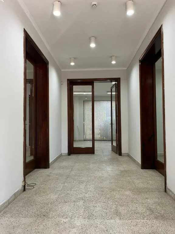 ALQUILO CASONA PARA OFICINA EN EL CENTRO — foto 3