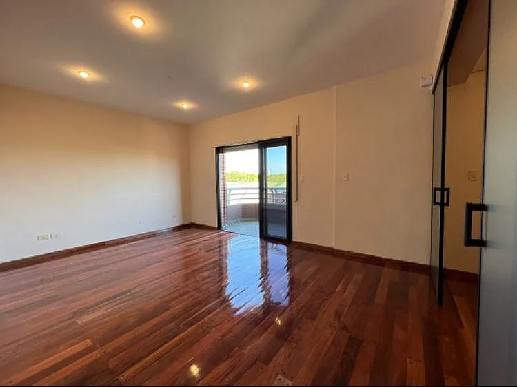 Vendo departamento de 3 dormitorios en Edificio Manora Plaza — foto 3